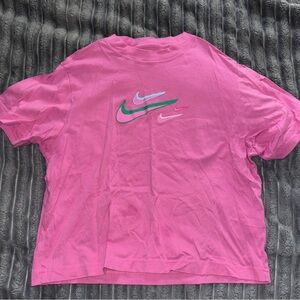 Kids Nike tee 

Girls pink Nike shirt 

Size large